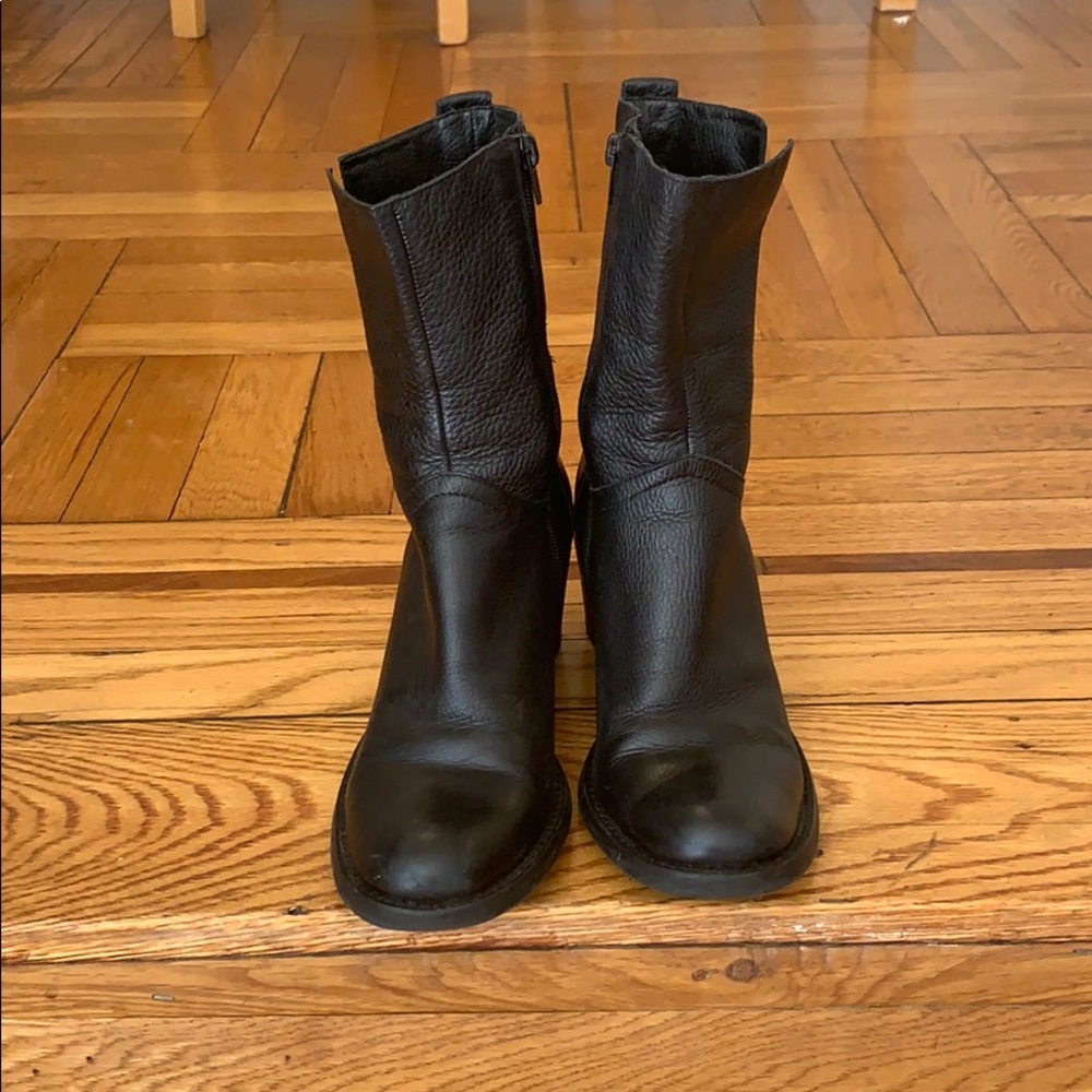 Mid calf Boots